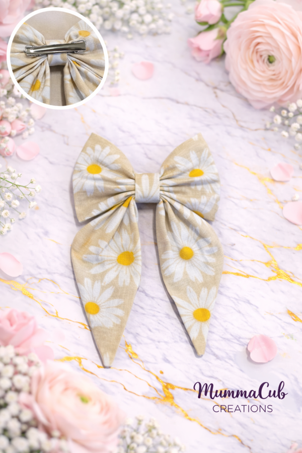 Small Daisy Hair Bow