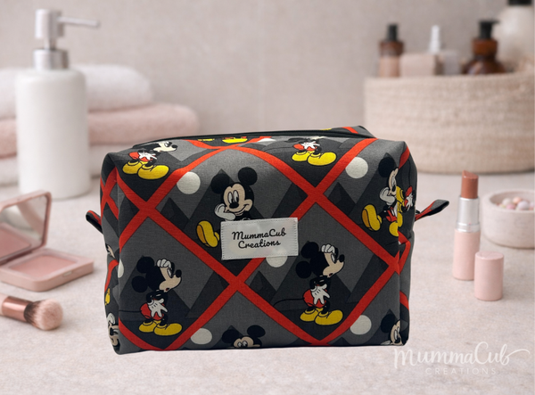 Toiletry/Make Up Bag Grey Mouse Design