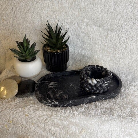 Plateau et petit pot en Jesmonite