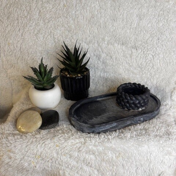 Plateau et petit pot en Jesmonite