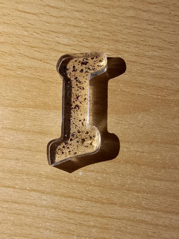 Buchstabe I 4