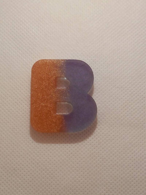 Buchstabe B 4