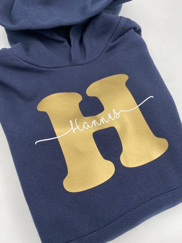 Hoodie met grote letter + naam