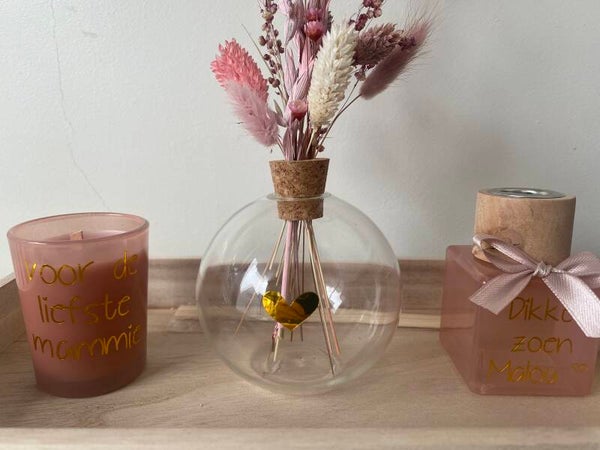 Setje met dienblad en vaasje