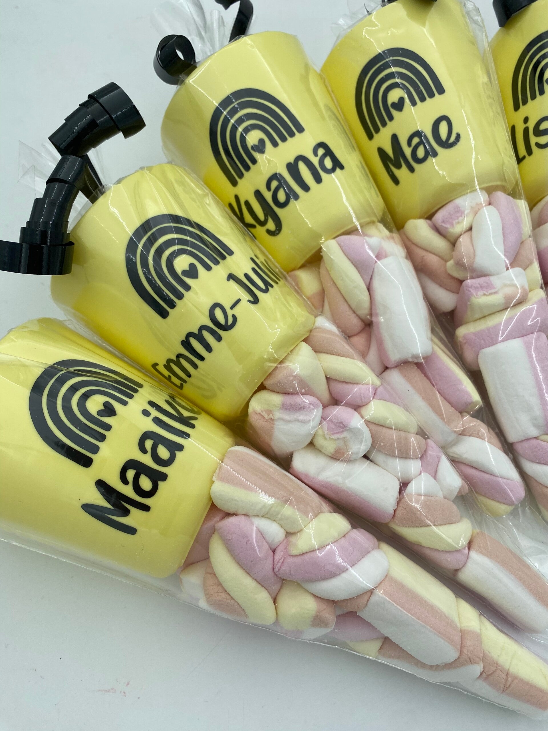 Gevulde puntzak met beker