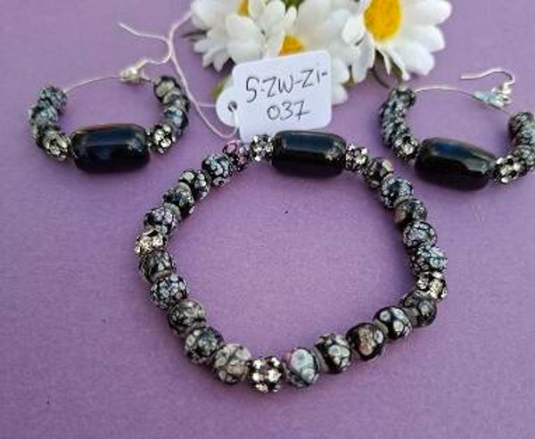 Armband en oorbellen. S-ZW-ZI-037