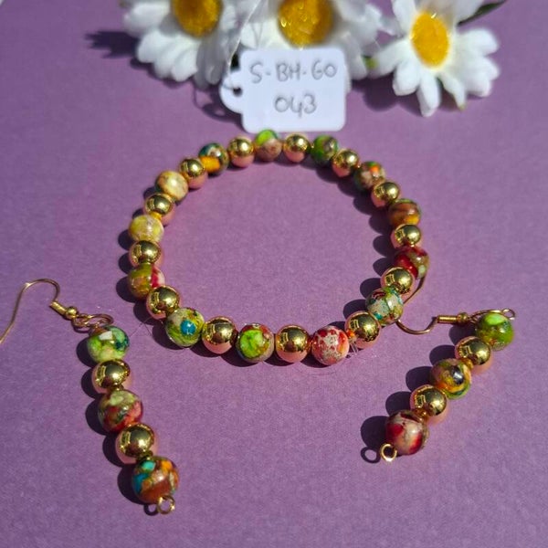 Armband en oorbellen. S-BH-GO-043