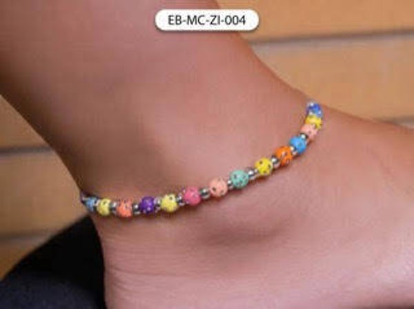 💜 Multicolor enkelband – vrolijke kralen met strass details