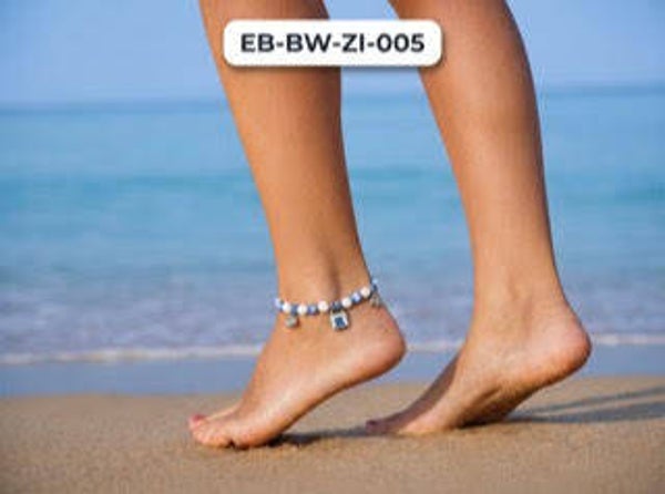 💜 Blauw-witte enkelband – met slotje en zilverkleurige details