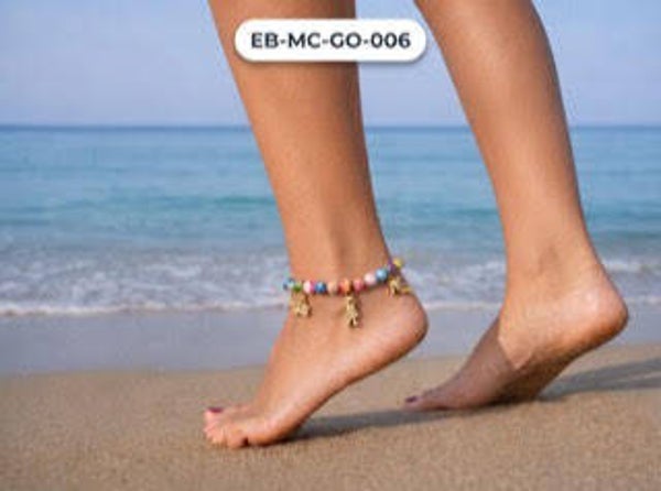 💜 Multicolor enkelband – kleurrijke kralen met goudkleurige bedels