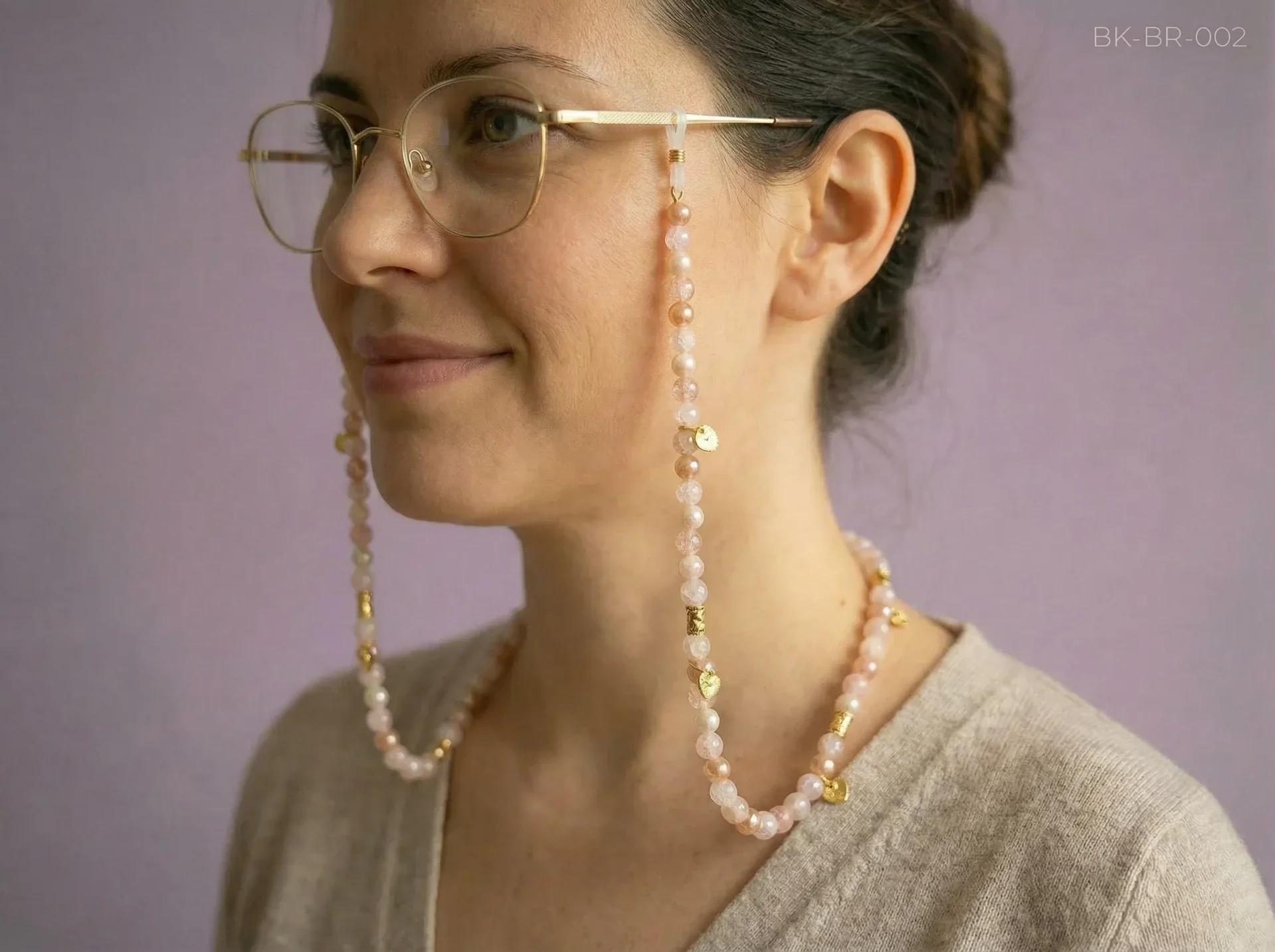 💜 Brillenkoord – zacht bruin met goudkleurige details – elegant & vrouwelijk