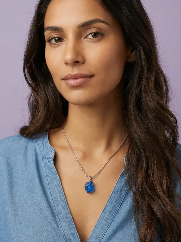 Edelsteen Hanger Ruw – Blue Quartz – Zilverkleurige Kap – Edelsteen Ketting Hanger