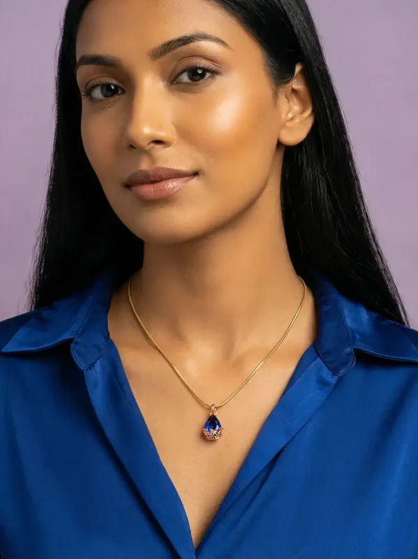 Crystal Hanger Pruimenbloesem – Druppelvorm – Gekleurd Crystal – Goudkleurige Kap – Ketting Hanger