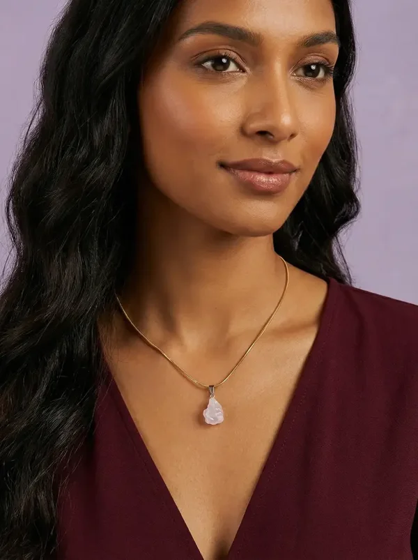 Edelsteen Hanger Ruw – Rozenkwarts – Zilverkleurige Kap – Edelsteen Ketting Hanger