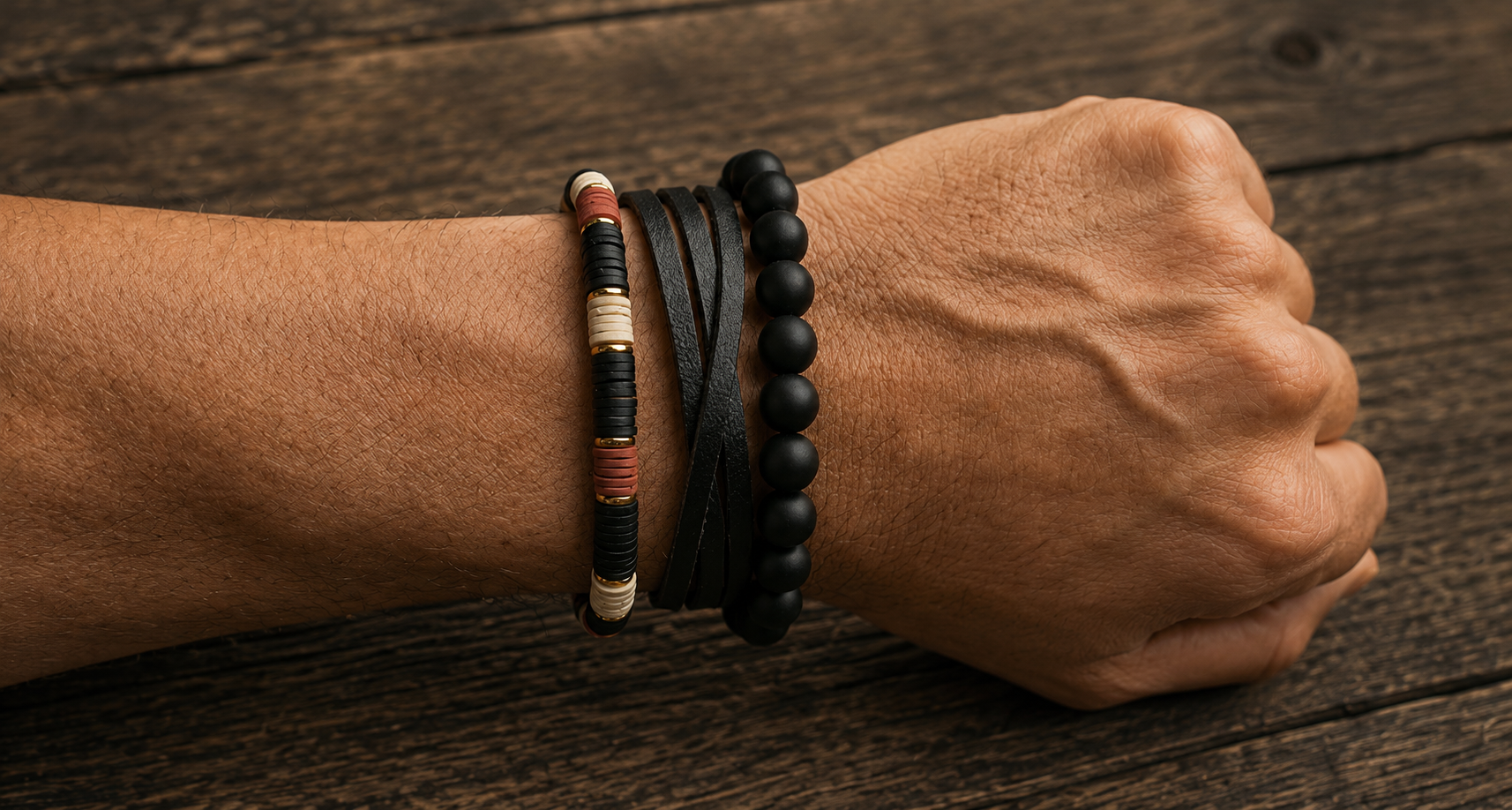 Unisex armbandenset donker warm – leer en matte kralen