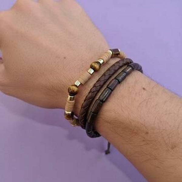 🖤 Donkere bruintinten met een krachtige, robuuste uitstraling. 🖤 Combinatie van hout, leer en stevige kralen.