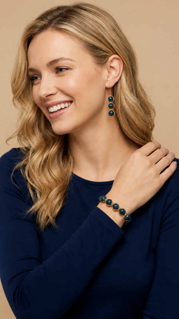 Donkerblauw gouden kralenset – handgemaakte armband en oorbellen