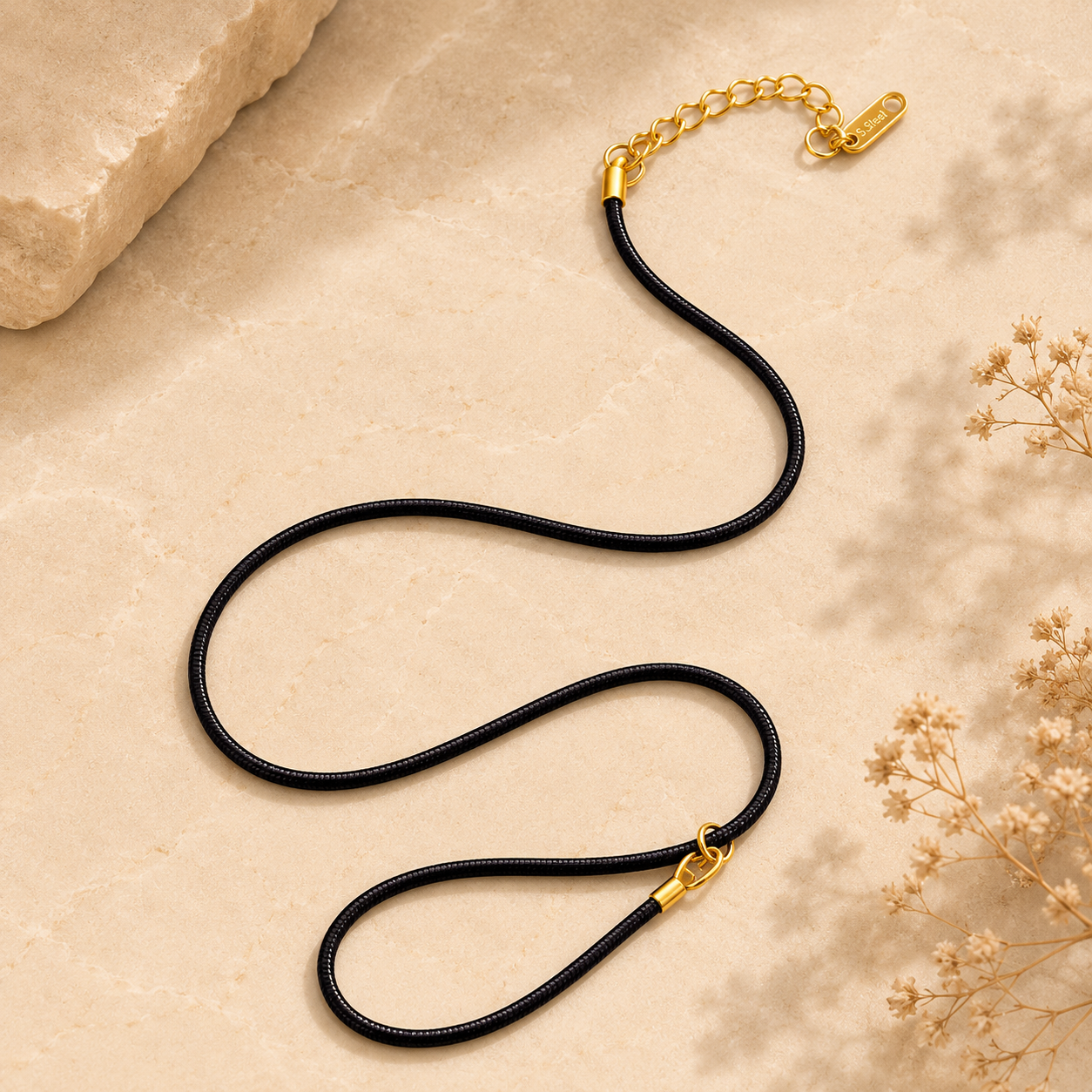 Veterketting zwart – met goudkleurige verlengketting