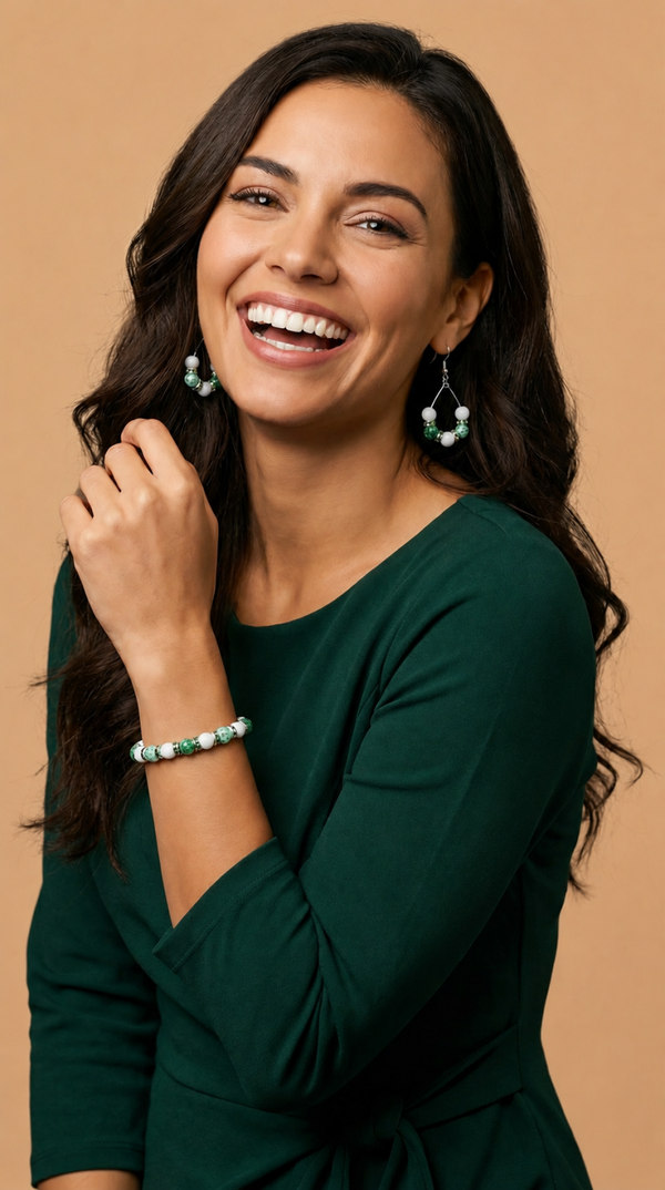 Groen witte kralenset – handgemaakte armband en oorbellen