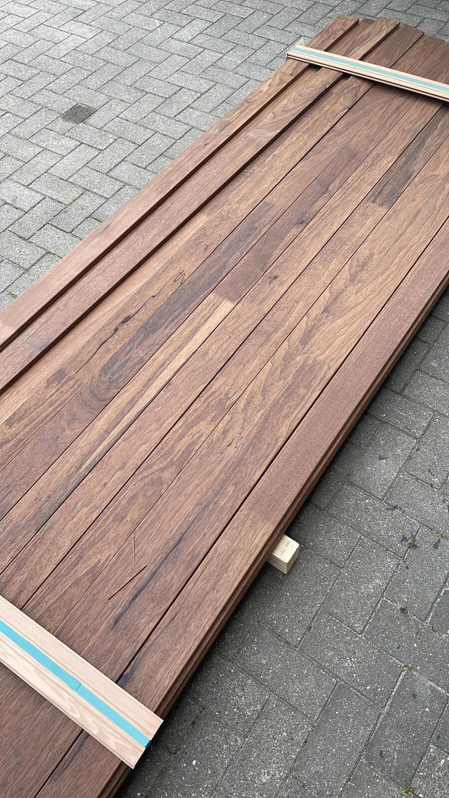Fraké hout van Wielemaker Tuinen en Houthandel uit Middelburg gebruikt bij het dakkapelproject