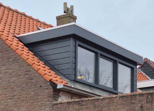 Dakkapel aan de achterzijde in Terneuzen
