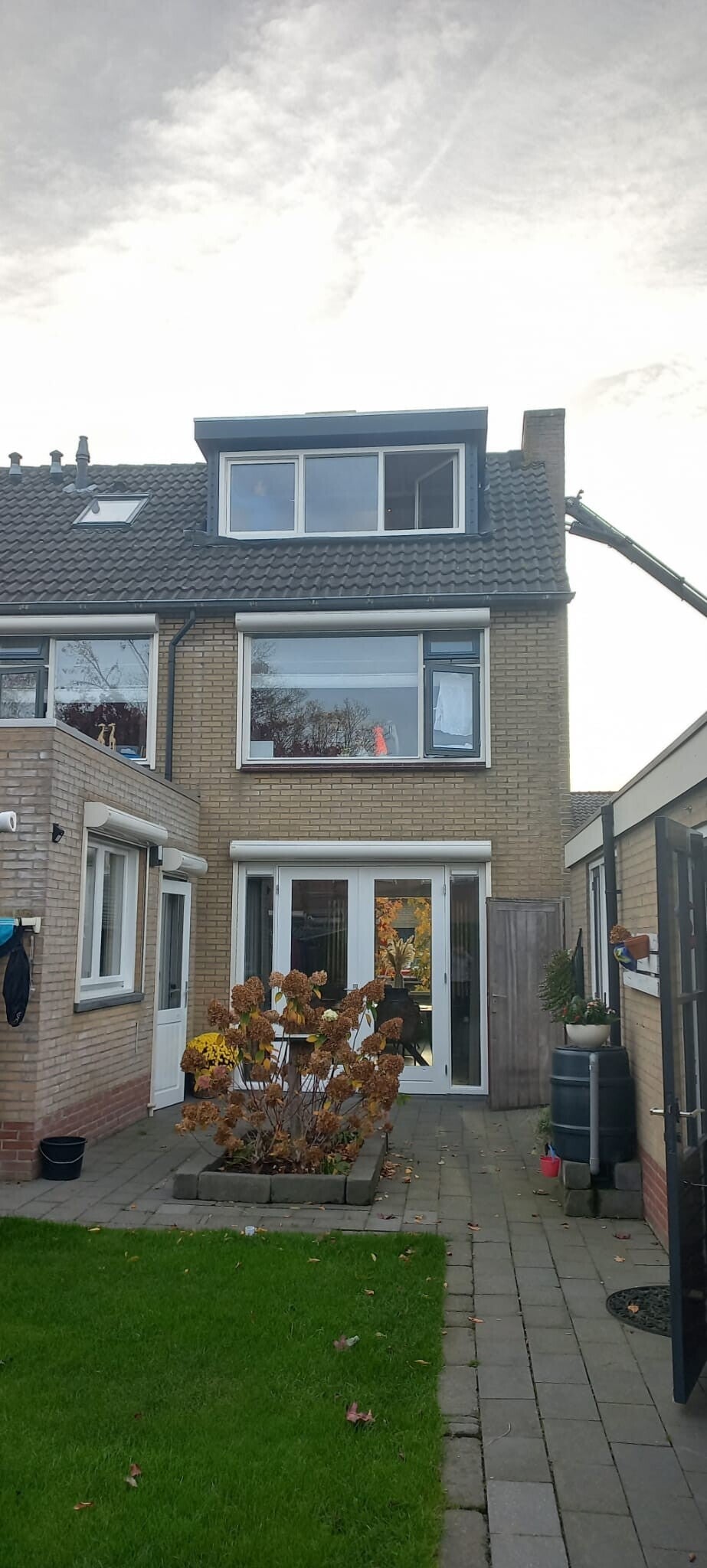 Eindresultaat van de dakkapel van 3,75 meter bij Karin in Hulst