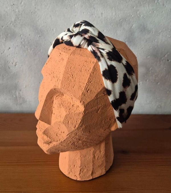 Iambec haarband- wear it the way you like it