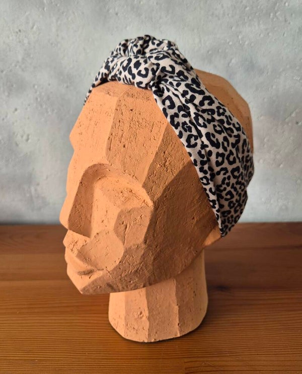 Iambec haarband- wear it the way you like it