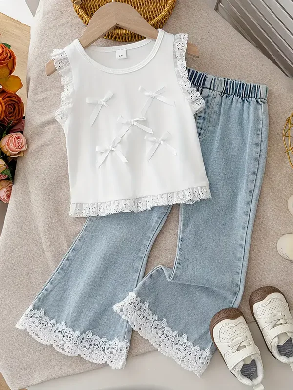 2-delige set wit kant strikjes