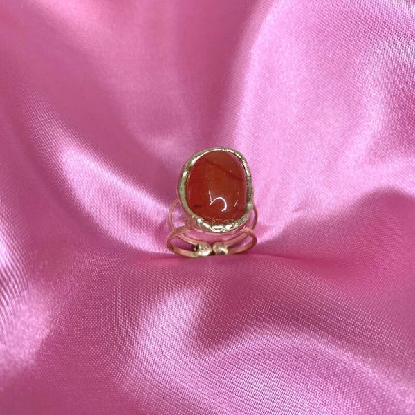 ANILLO DORADO DE ÁGATA CORNALINA