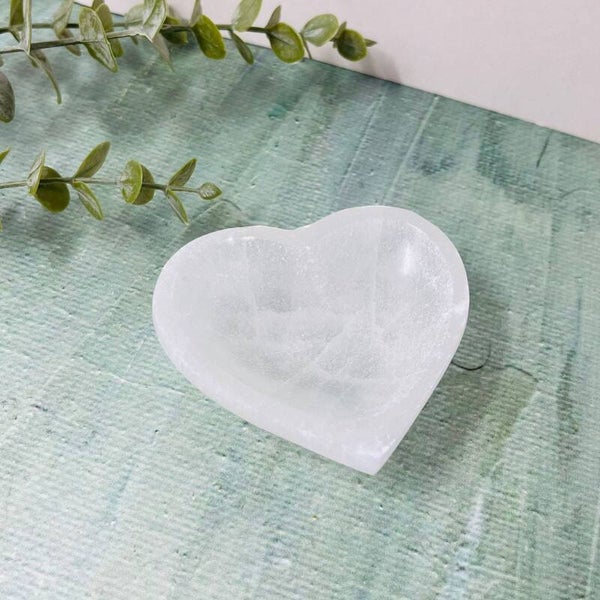 BOWL CORAZÓN DE SELENITA MEDIANO