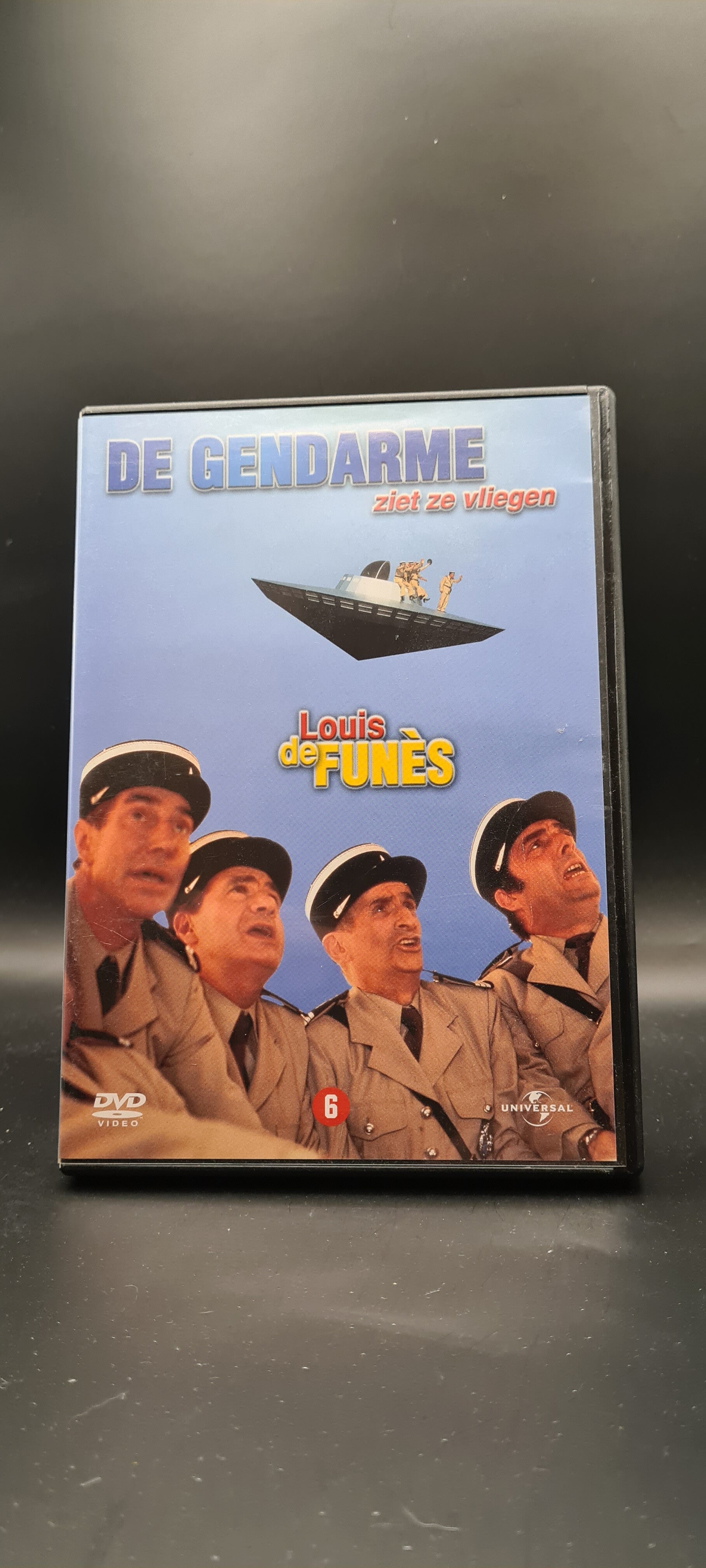 De Gendarme Ziet ze Vliegen