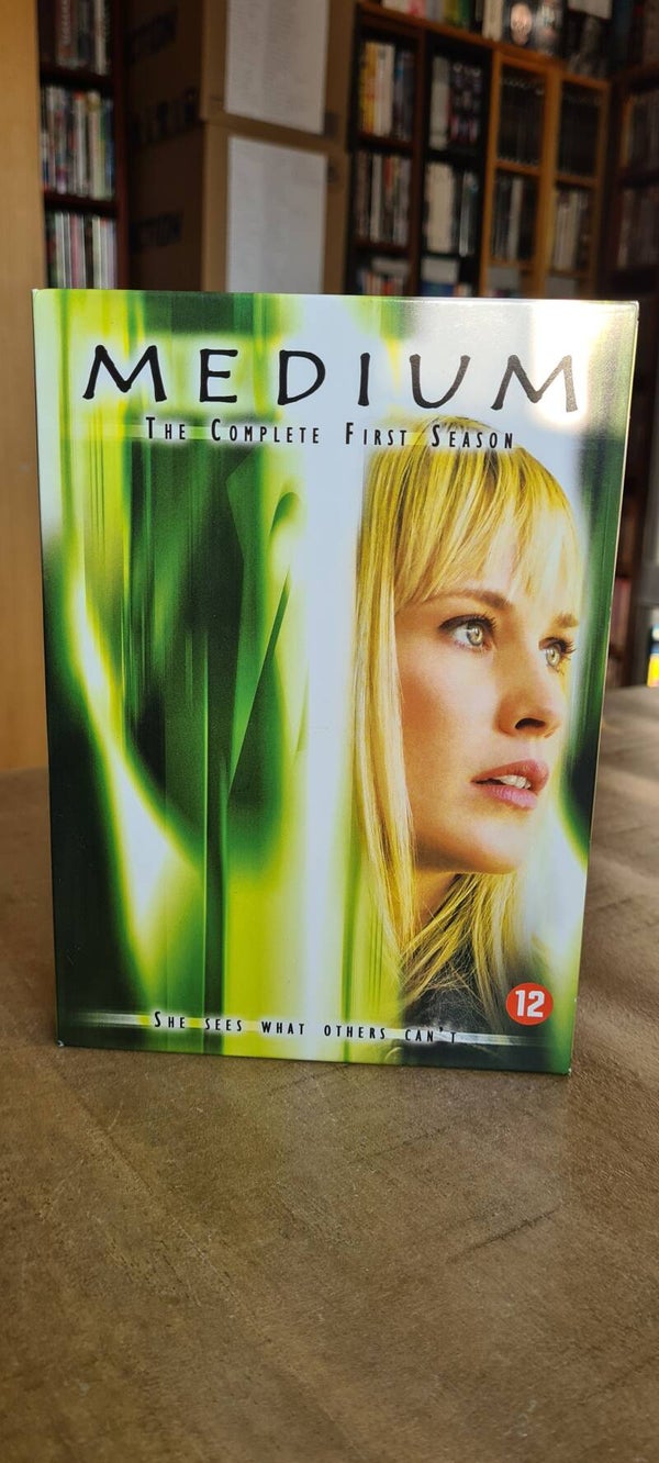 Medium Seizoen 1 (Nieuw toegevoegd item)