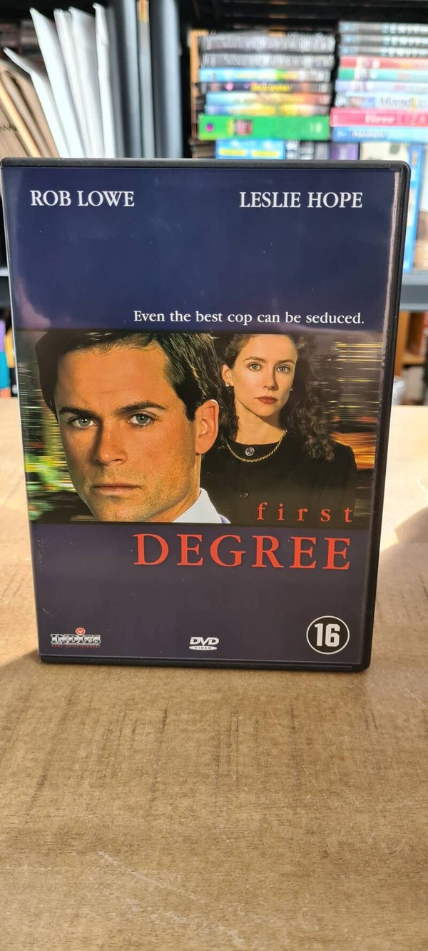 First Degree (Nieuw toegevoegd item)