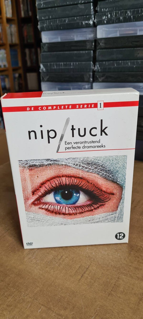 Niptuck Seizoen 1 (Augustus)
