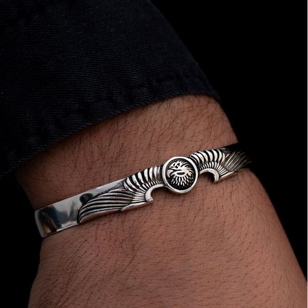 B2B Silver Eagle cuff 6.5cm Diameter