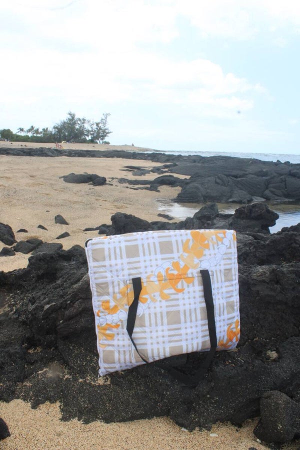 Puakenikeni Beach Mat