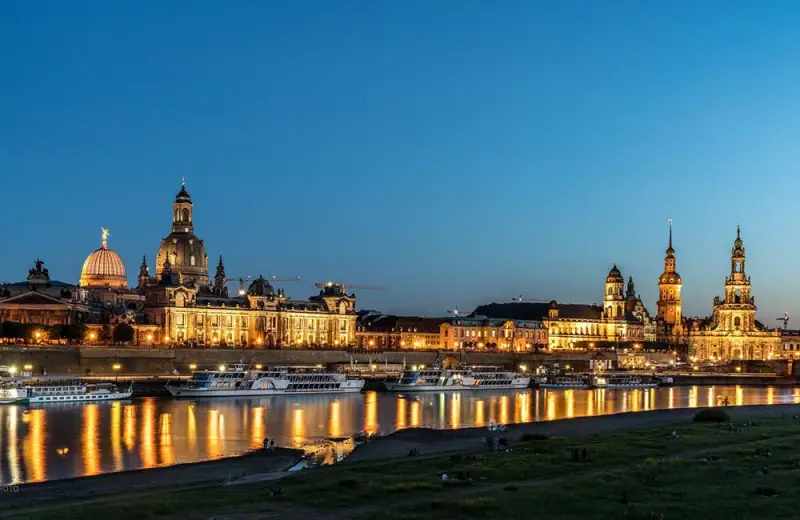 travel-4-jpg-standard-oyx4ea.webp