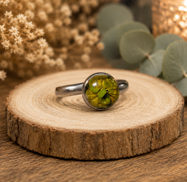 Tiny Meadow Ring