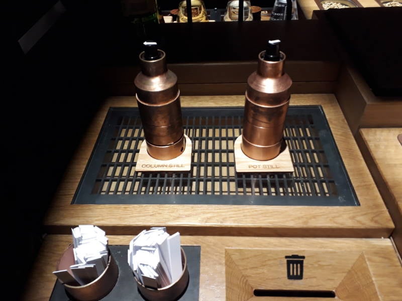 Hier kon je een papiertje doorhalen om aan te ruiken.g