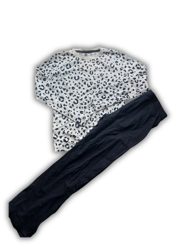Hema Pyjama Maat 134/140 - 14015
