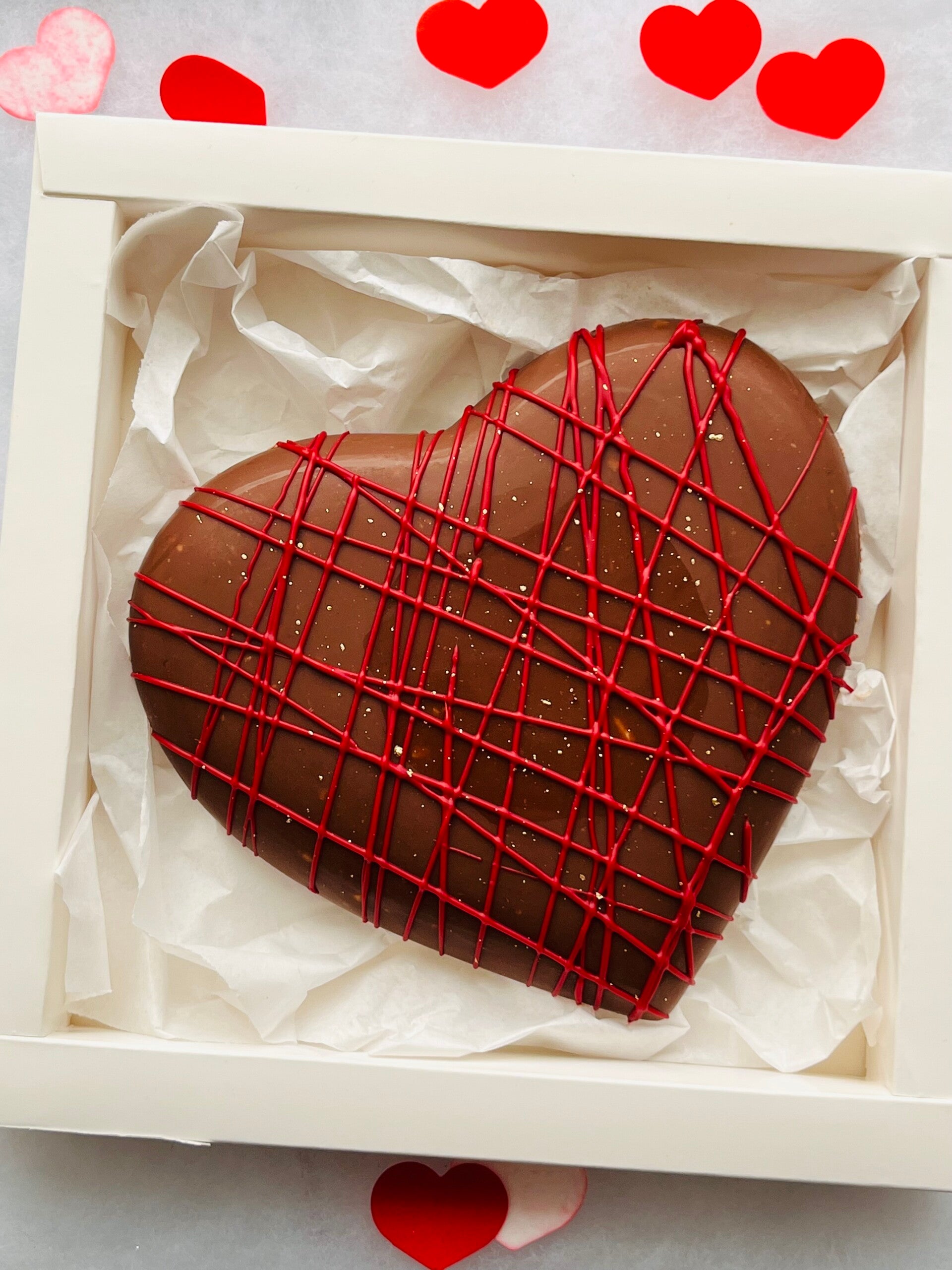 Czekoladowe serce z nadzieniem Słony karmel