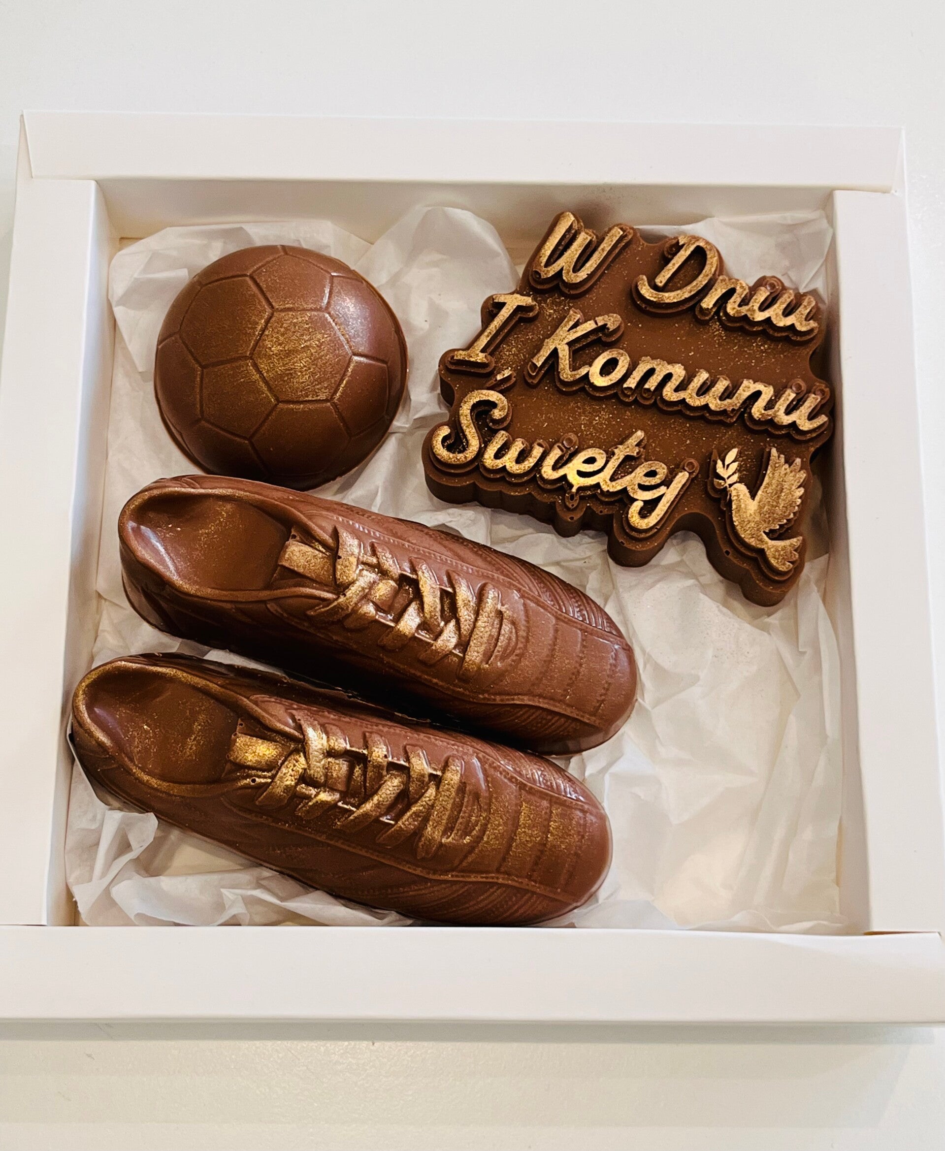 Zestaw czekoladowy KOMUNIA ŚWIĘTA – buty piłkarskie + piłka