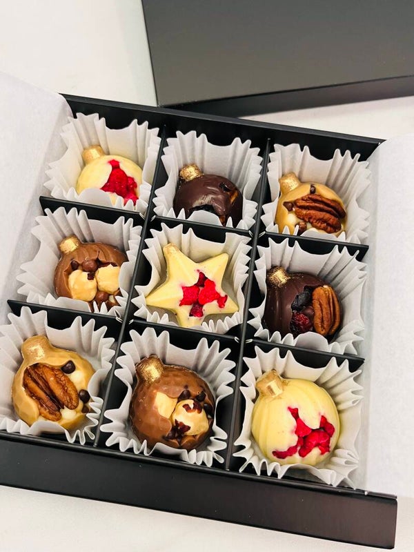 Bombki czekoladowe 9 szt czarne pudełko