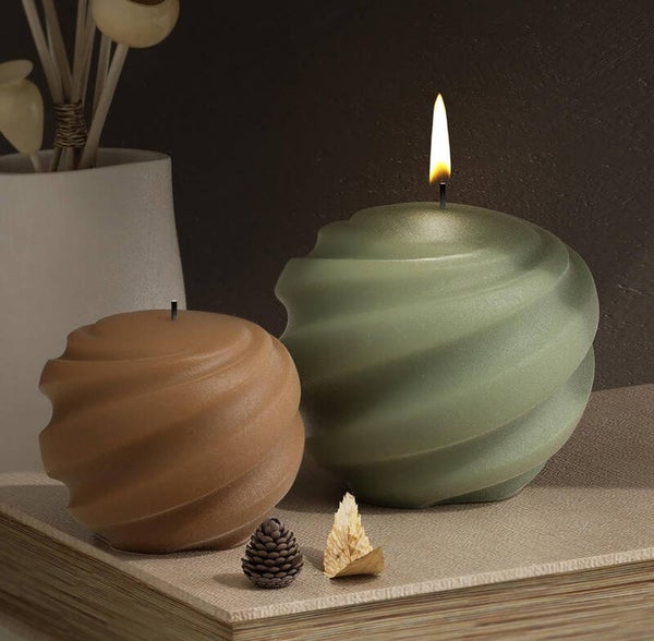 Unscented candle