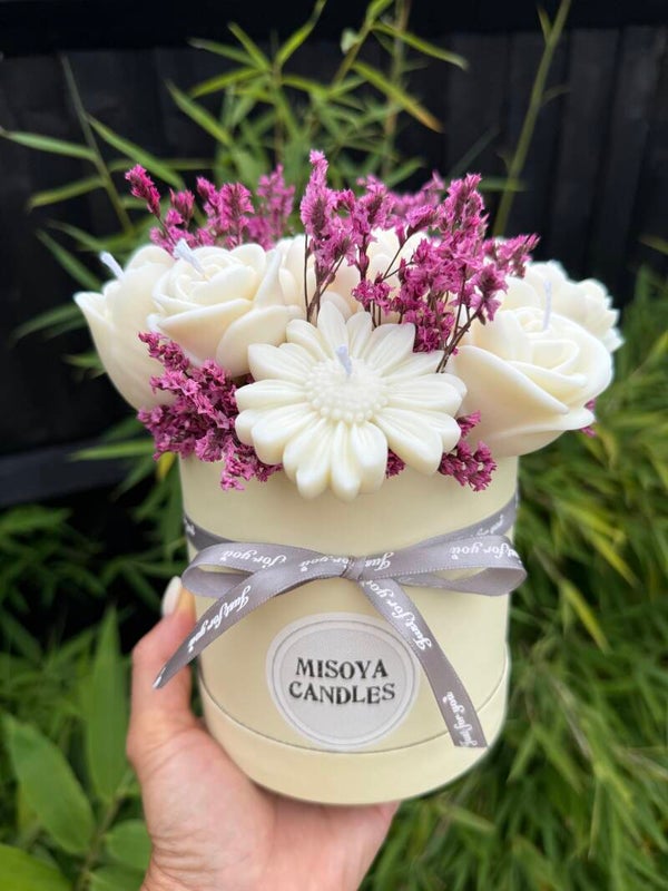 LARGE BOUQUET OF FLOWERS
