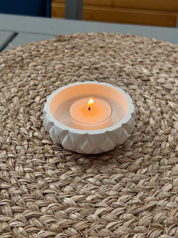 TYRE TEALIGHT HOLDER ( one tea light included )