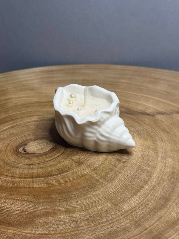PEARL CONCH SHELL candle