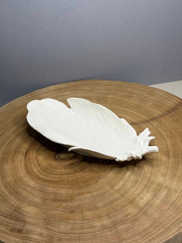 FEATHER dish