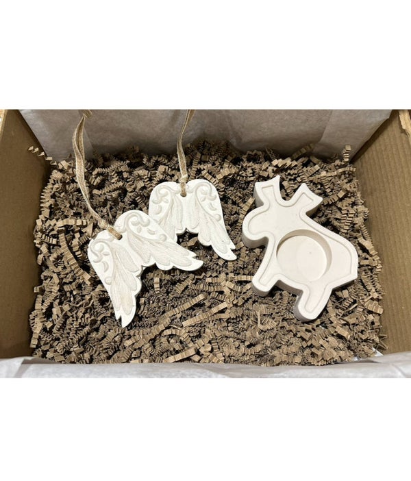 CHRISTMAS GIFT BOX ANGEL WINGS & ELK